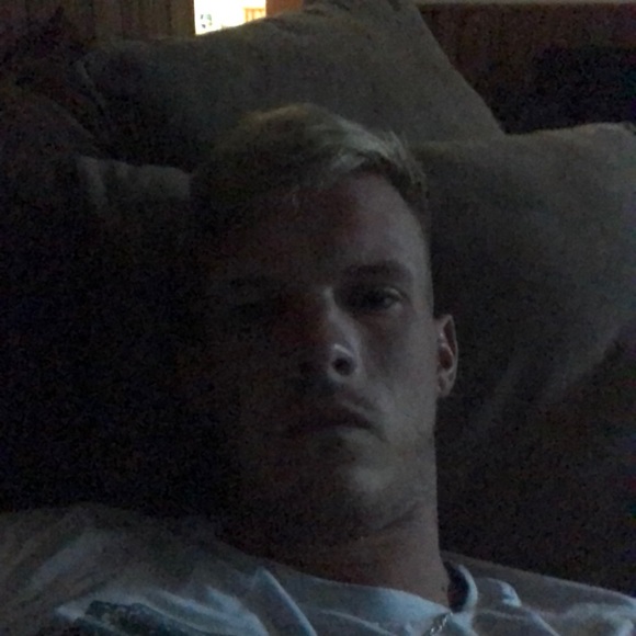 Meet your Posher, Mitchell - Picture 1 of 1